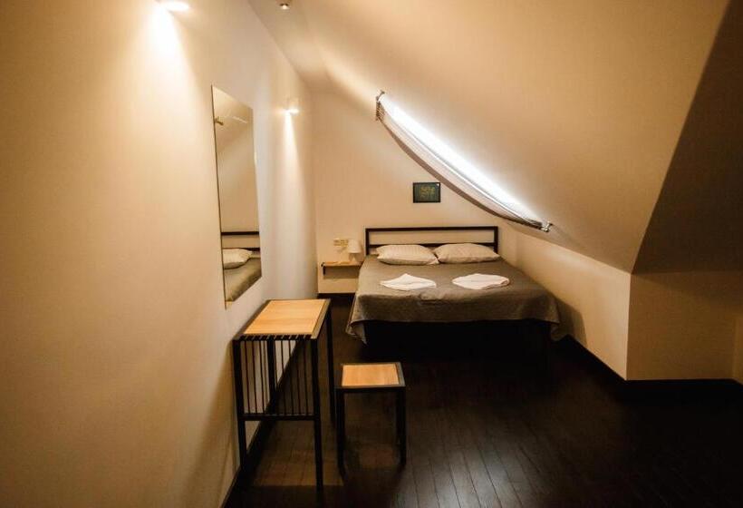 이코노미 룸, Nebos Hotel & Restaurant