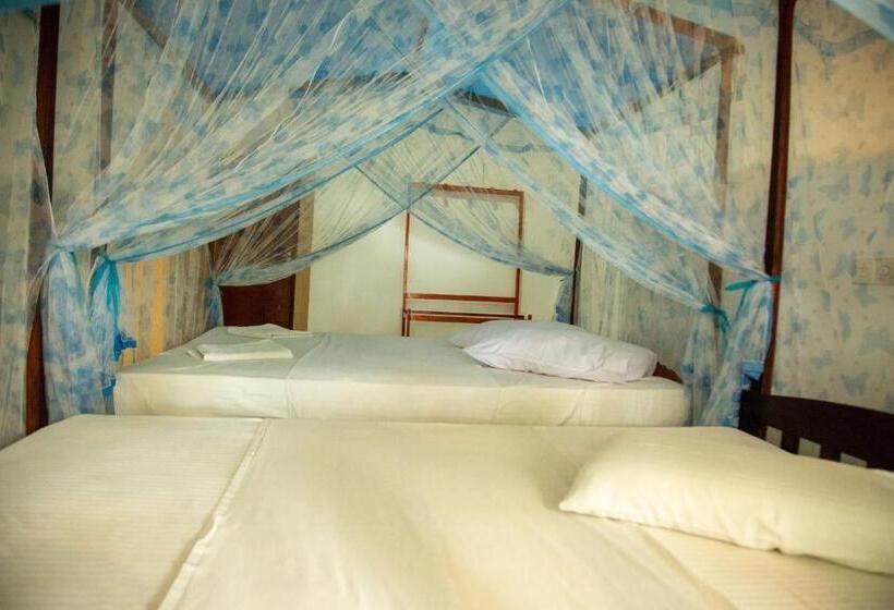 Семейный Номер, Lake Edge Holiday Inn