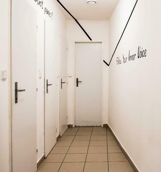 공동 객실, Hostel Eleven