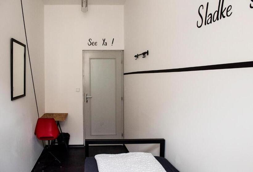 Номер Стандарт Индивидуальный, Hostel Eleven