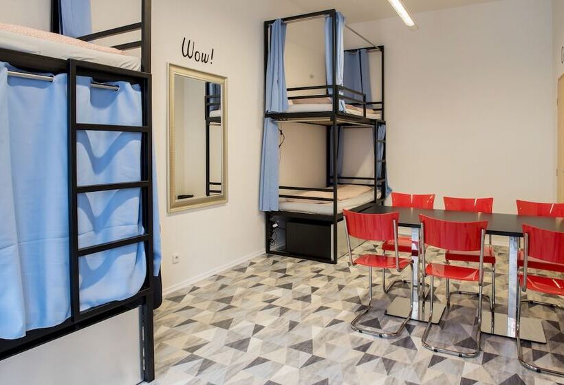 공동 객실, Hostel Eleven