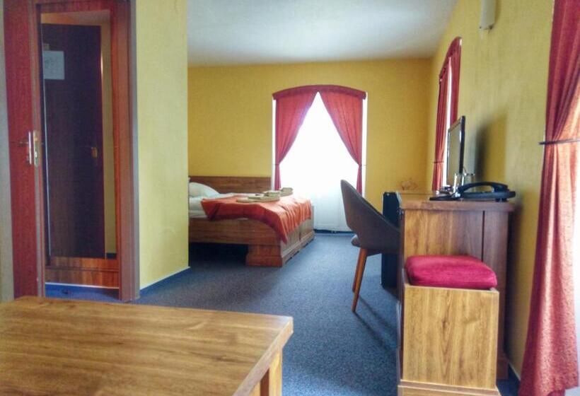 חדר דלוקס, A Hostinec Tálský Mlýn