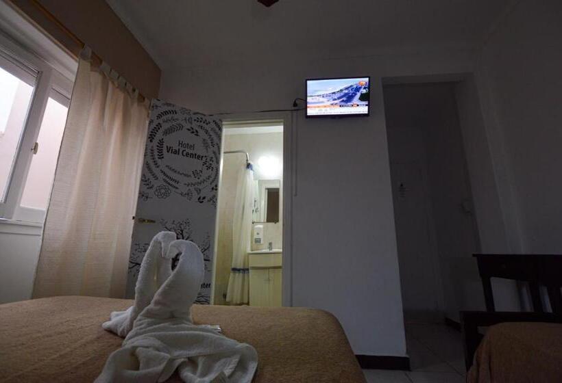 Quarto Triplo Estandar, Vial Center
