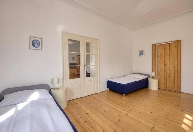 Апартаменты 2 Спальни, A Hostel Zámecký Pivovar Litomyšl