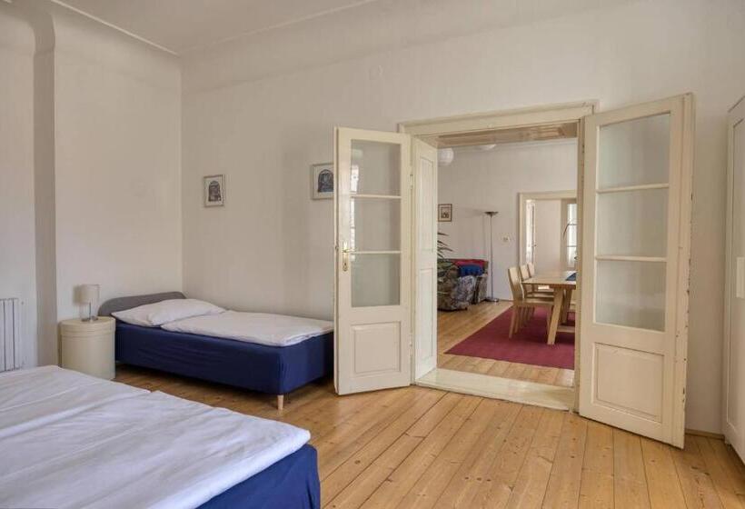 Апартаменты 2 Спальни, A Hostel Zámecký Pivovar Litomyšl