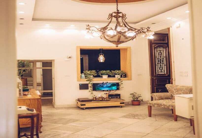 اتاق لوکس, Paris Hotel Cairo
