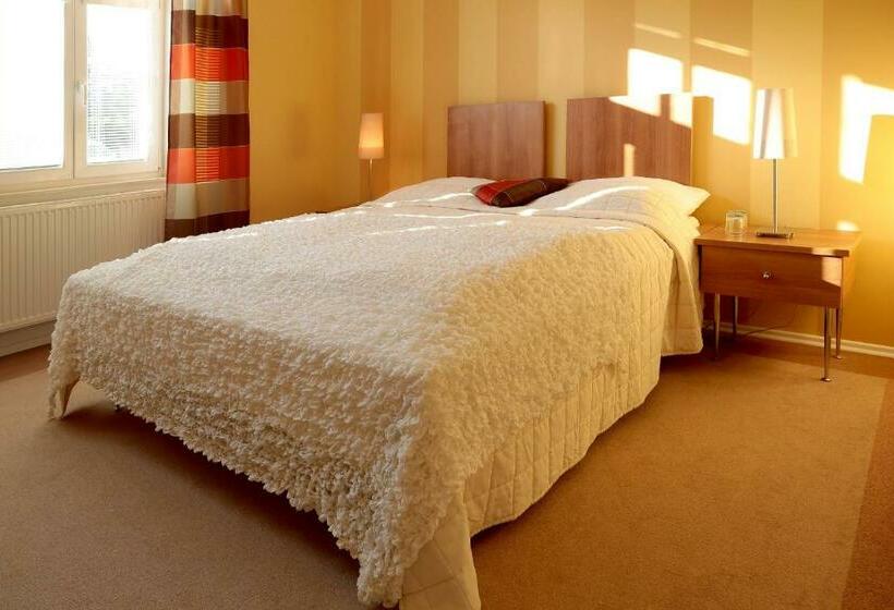 家庭间, Boutique Hotel Golf Garni