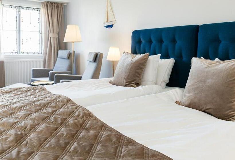 Номер Superior, Slottsgården