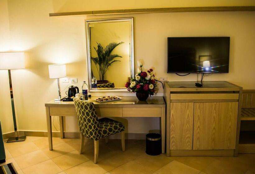 اتاق استاندارد با تخت بزرگ, Tolip Taba Resort And Spa