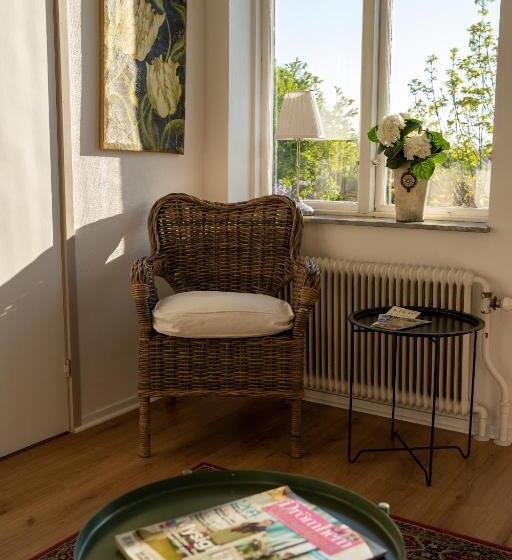 Семейный Номер, Svabesholms Kungsgårds B&b Och Pensionat Stenshuvud