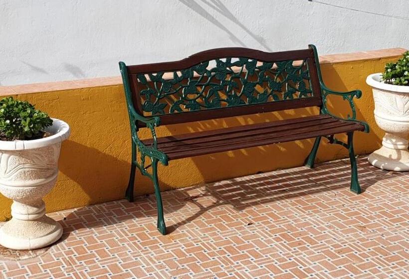 Студия Стандарт, Guesthouse Of Alcobaça