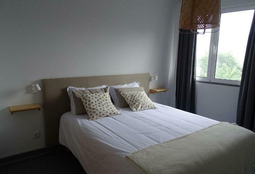 스탠다드 룸, Madeira Surf Camp