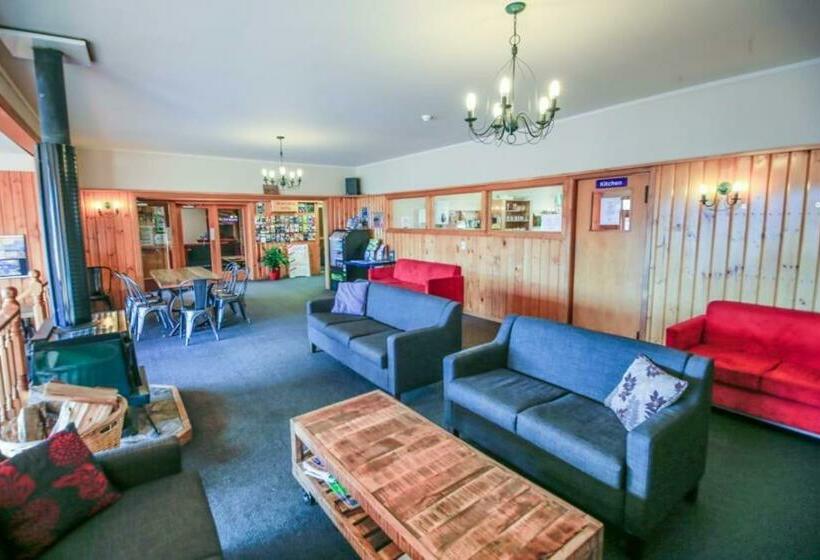 Кровать в Общей Комнате, Haka House Wanaka