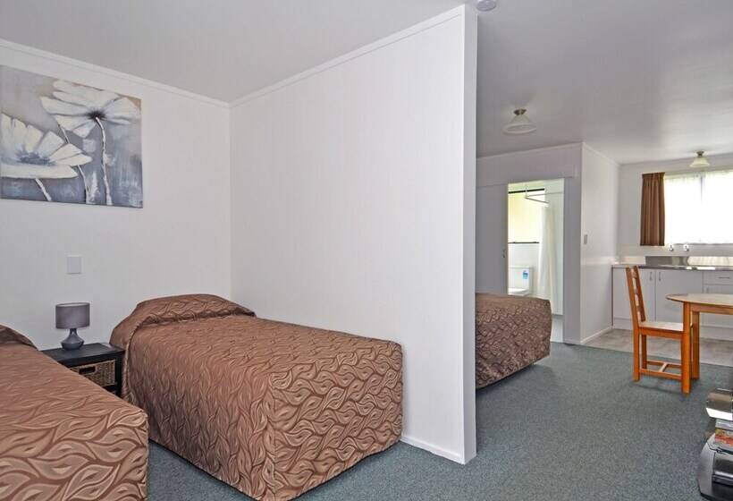 Классический Номер, Celtic Motel