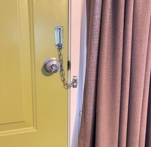 침실 2개 아파트, Continental Motel