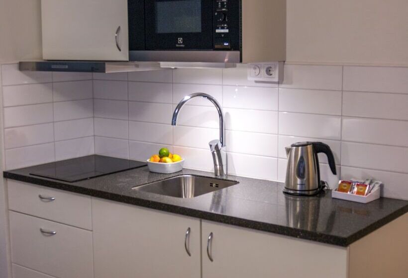 家庭间, Linköpings Cityhotell Och Vandrarhem