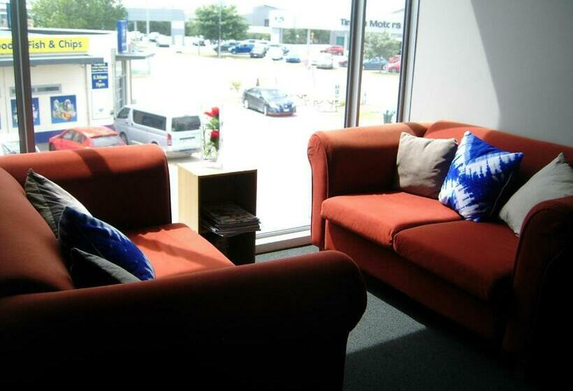 استودیوی استاندارد, Northpark Motel