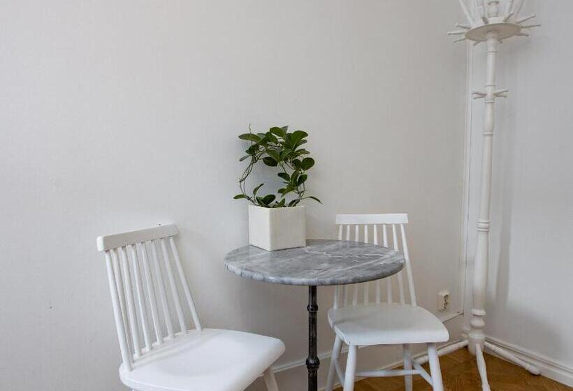 浴室共有ベーシックルーム, Systrar & Bonor Bed And Breakfast