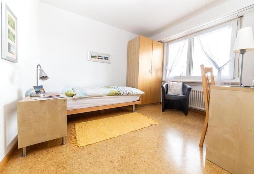 バスルーム共有のシングルスタンダード, Mybednbreakfast In Bottmingen