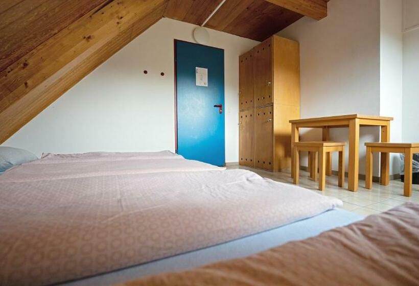 Четырехместный Номер Стандарт, Delémont Youth Hostel