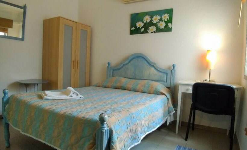 Quarto Estandar Individual, E Nove Lounge Hostel Caffe