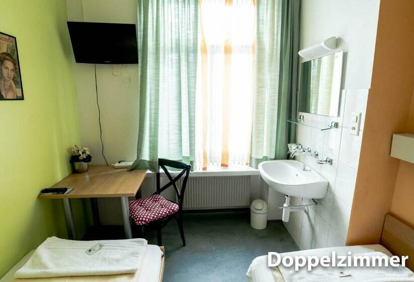 غرفة قياسية حمام مشترك, & Backpackers Zak Schaffhausen