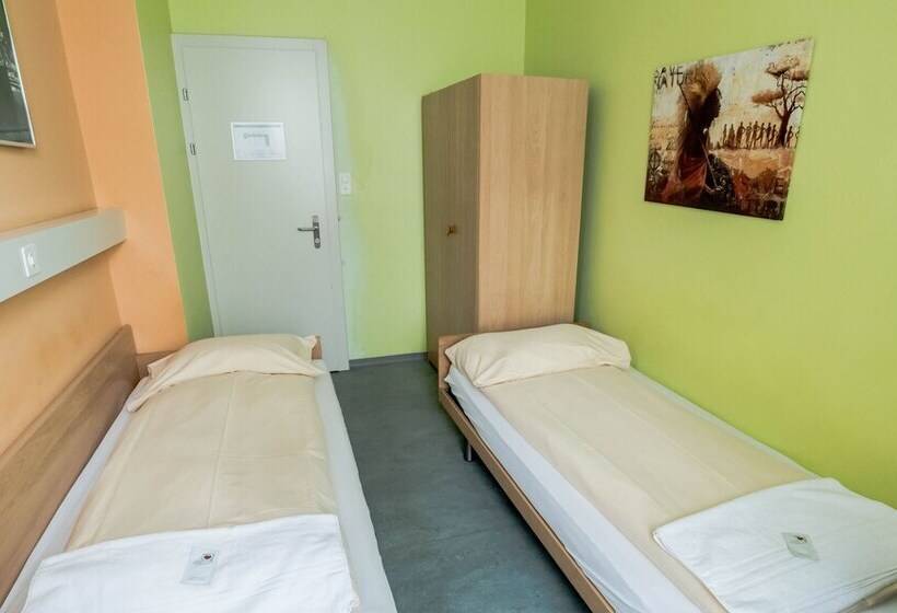 غرفة قياسية حمام مشترك, & Backpackers Zak Schaffhausen