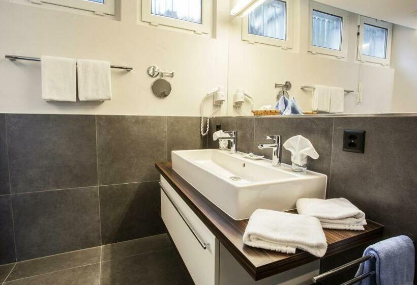 اتاق لوکس, Riviera Loft