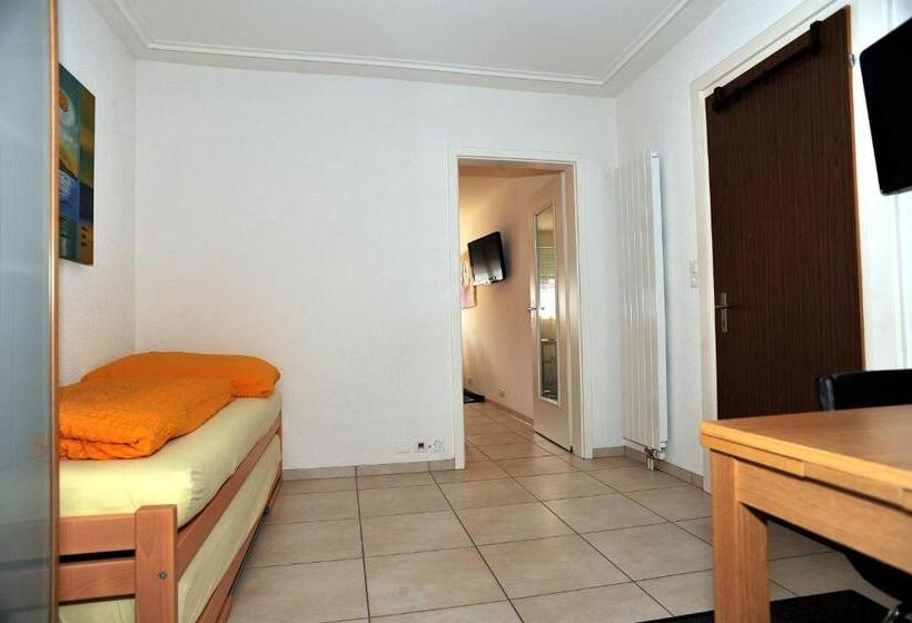 اتاق خانوادگی, Niros Bed & Breakfast