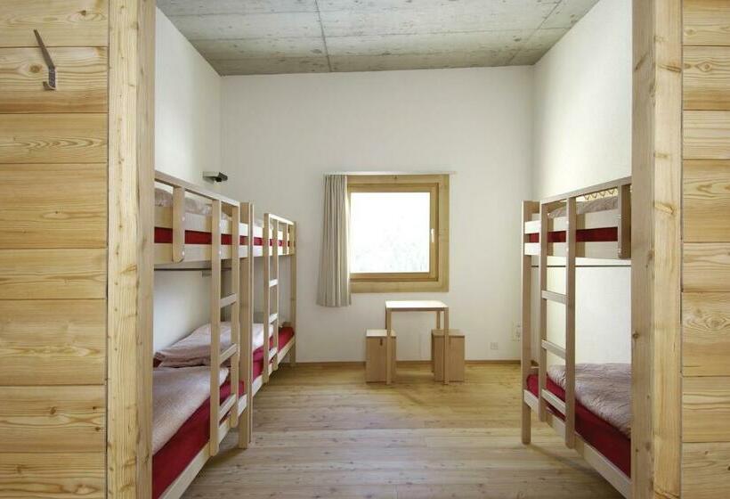 تختخواب در اتاق مشترک, Scuol Youth Hostel