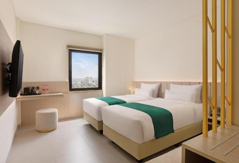 Номер Deluxe, Elsotel Purwokerto By Daphna Management