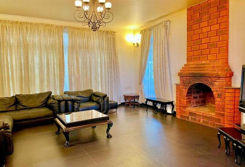 Quarto Estandar Cama King, Wenzi Luxury Homes