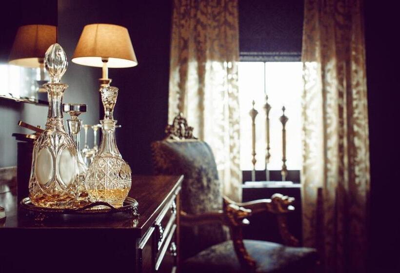 디럭스 룸 킹사이즈 침대, Boutique Hotel Opus One