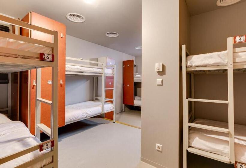 Bed in Shared Room, Clinknoord Hostel