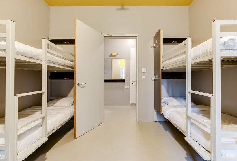 Bed in Shared Room, Clinknoord Hostel