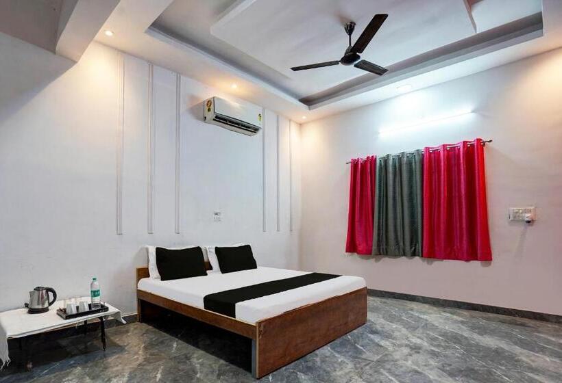 Трехместный Номер Классика, Oyo Kvs Guest House
