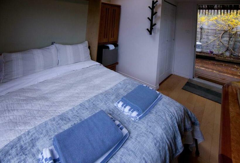 이코노미 룸, Madeira Park Oceanview Suites