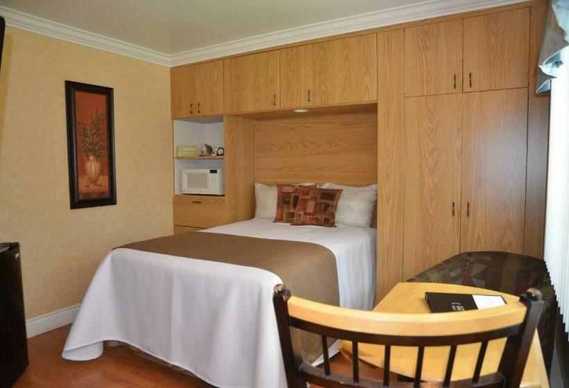 Номер Стандарт с Гидромассажем, Motel Derfal