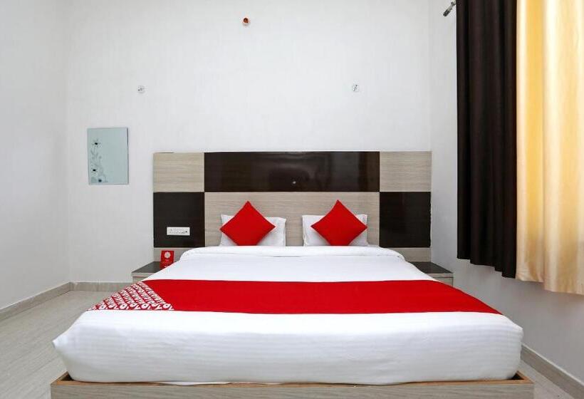 三人经典房间, Oyo Diamond Resort