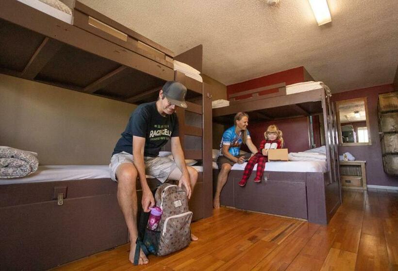 Семейный Номер, The Raging Elk Adventure Lodging