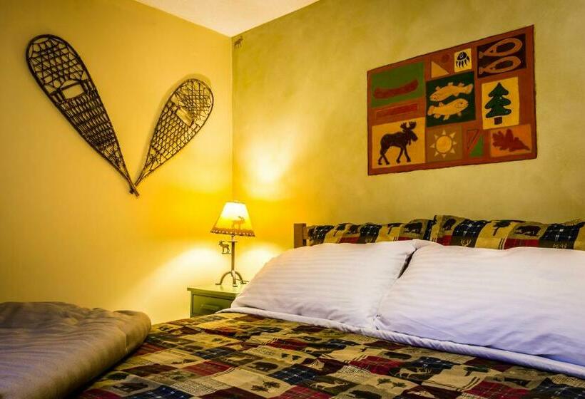 Номер Стандарт, Rustlers Lodge