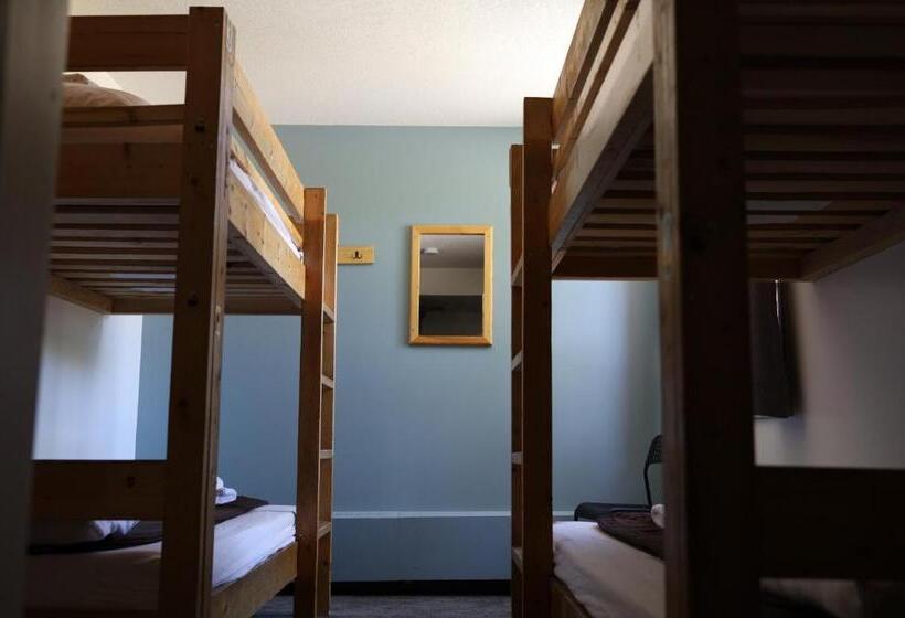 חדר סטנדרט לארבעה, Hi Lake Louise Alpine Centre   Hostel