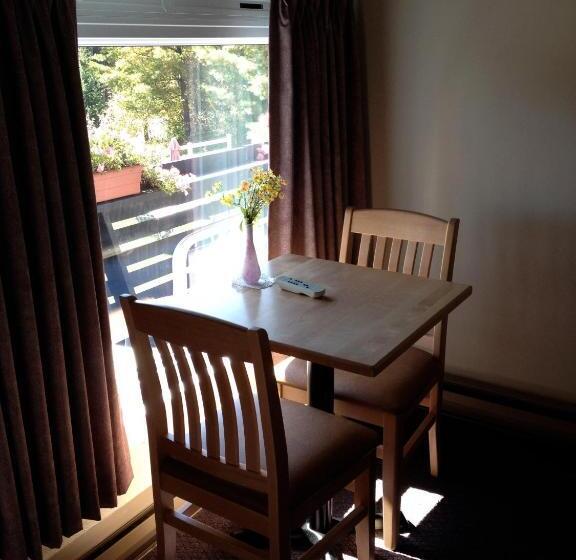 Номер Стандарт, Lakeview Motel