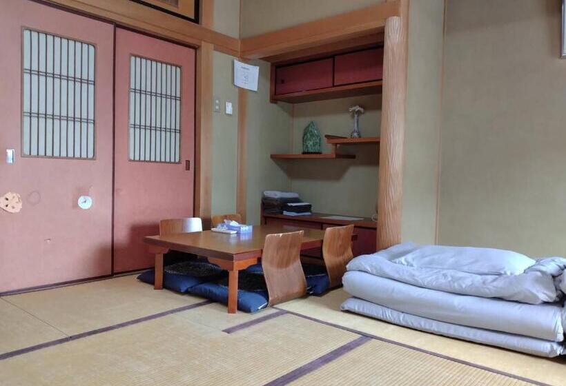 스탠다드 4인용 룸 공용 욕실, Kyoto Guesthouse Lantern