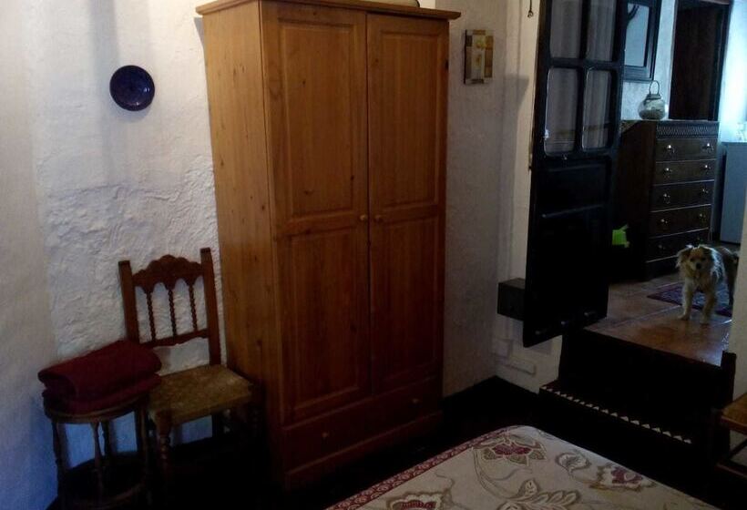 اتاق استاندارد سه نفره, Casa La Rosa