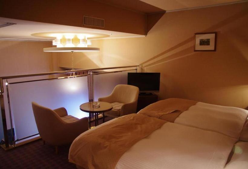 Номер Дюплекс, Gifu Castle Inn