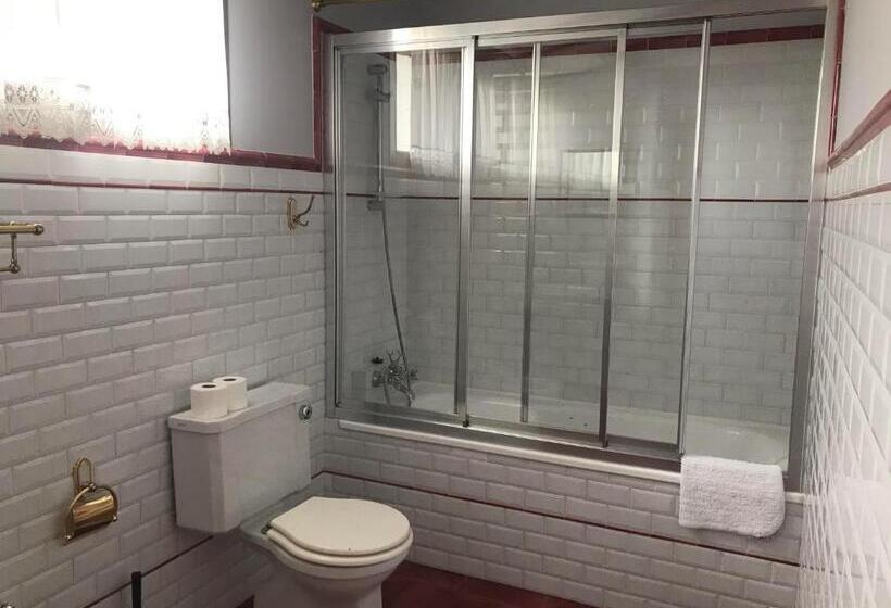 Номер Стандарт Трехместный, Iacobus