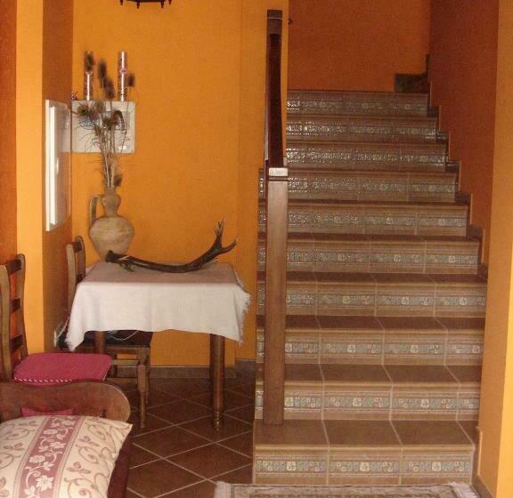 Номер Стандарт, Rural El Caseron De Linarejos