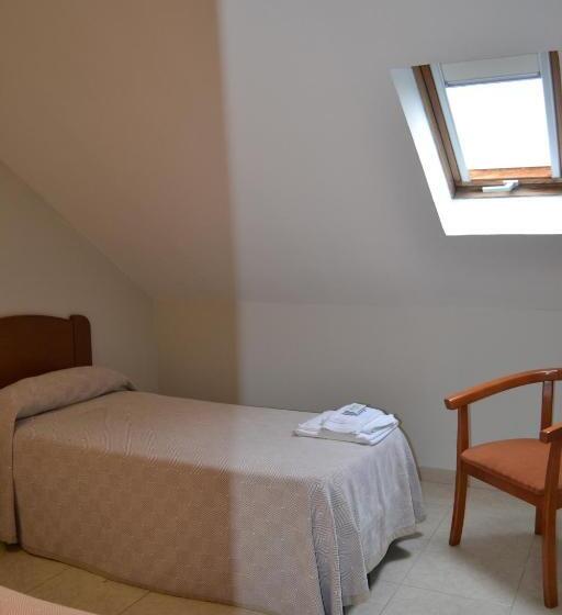Номер Стандарт Индивидуальный, Hostal Galicia Arteixo