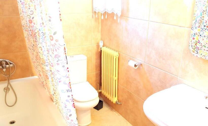 Standard room with outdoor bath, Casa Rural Cuny